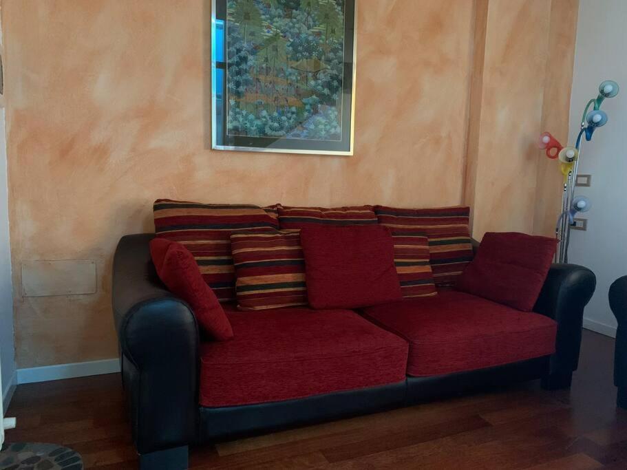 Appartamento Andrew'S House Con Parcheggio Privato Анцола-делл'Емілія Екстер'єр фото