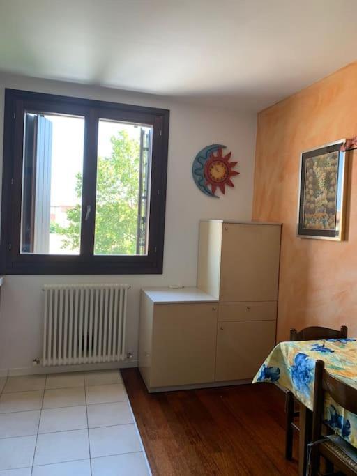 Appartamento Andrew'S House Con Parcheggio Privato Анцола-делл'Емілія Екстер'єр фото