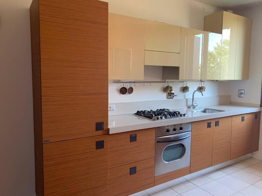 Appartamento Andrew'S House Con Parcheggio Privato Анцола-делл'Емілія Екстер'єр фото